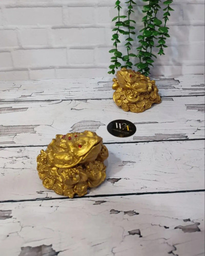 مجسمه ی وزق سه پا