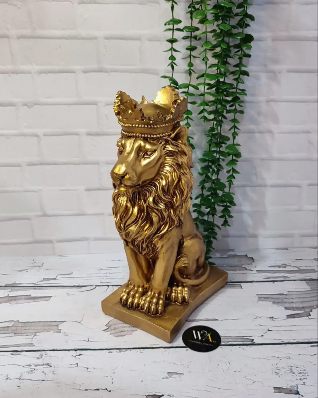 مجسمه ی شیر نگهبان