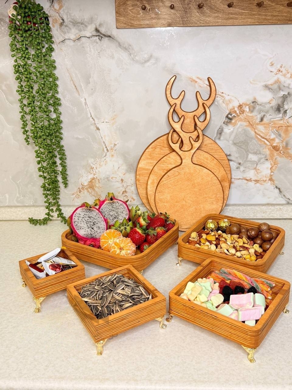 سینی ۵ تیکه پایه دار فلزی