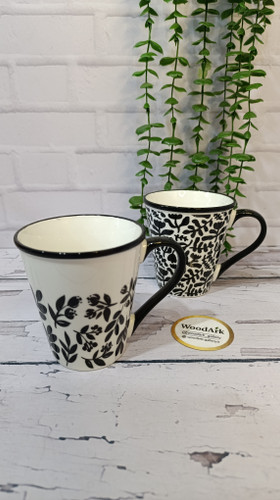 لیوان سرامیکی گل دار سفید مشکی